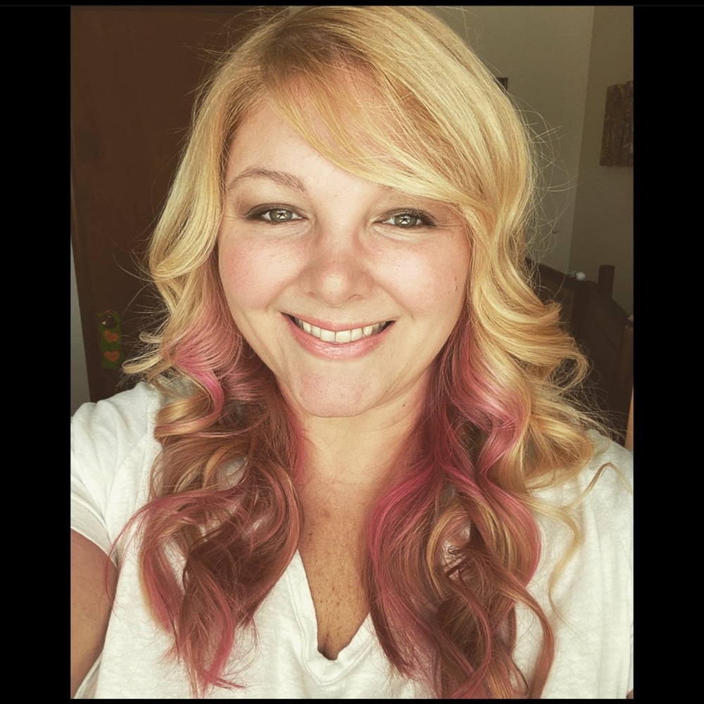 Meet your Posher, Steph 😉